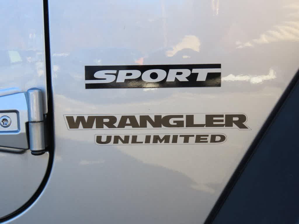 used 2015 Jeep Wrangler Unlimited car, priced at $11,495