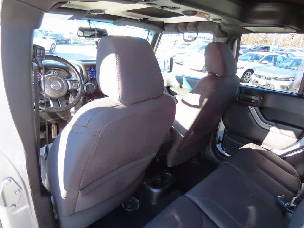 used 2015 Jeep Wrangler Unlimited car, priced at $11,495