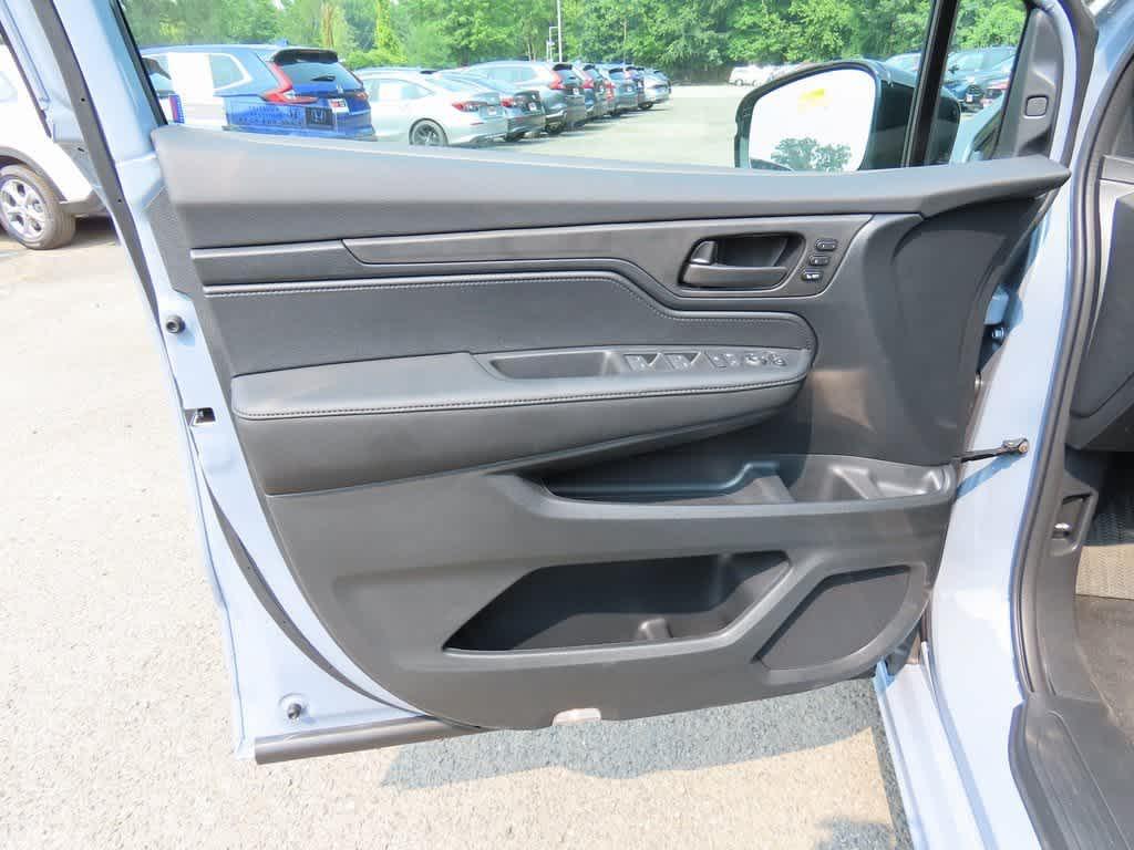 new 2026 Honda Odyssey car, priced at $45,845