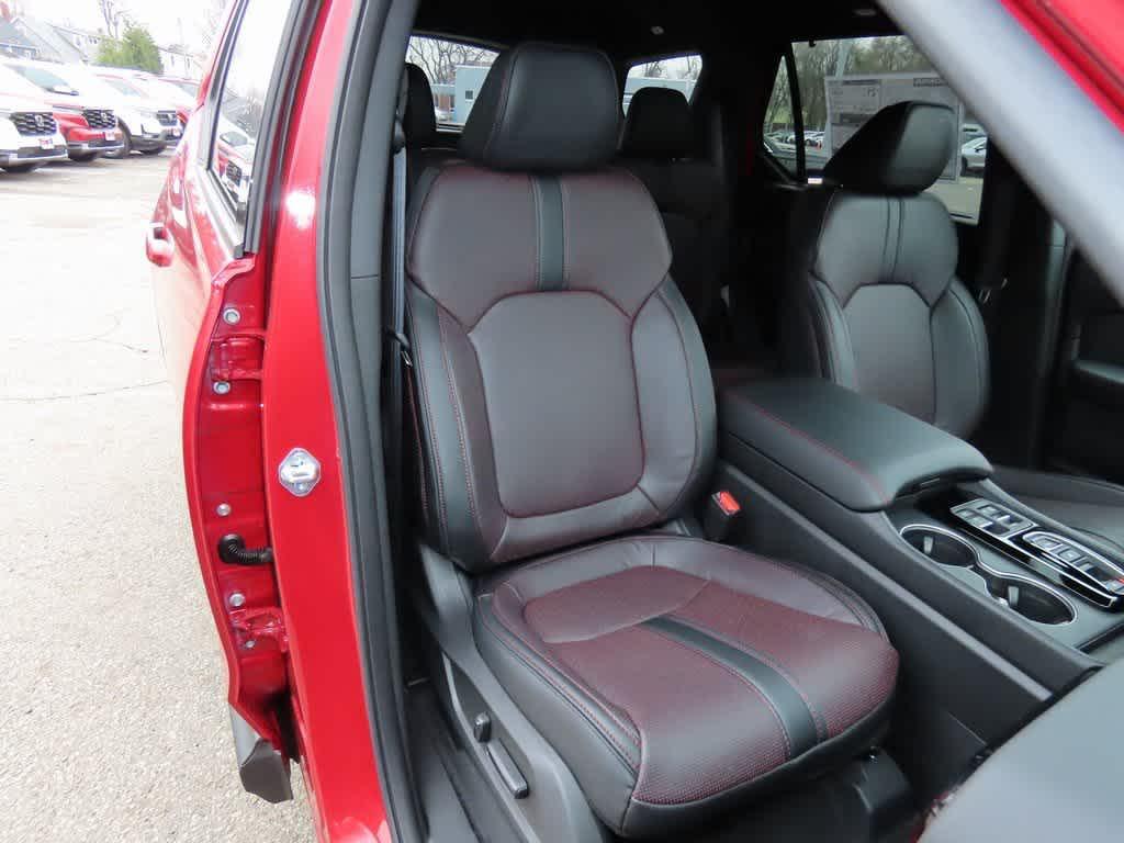 new 2025 Honda Pilot car, priced at $56,530