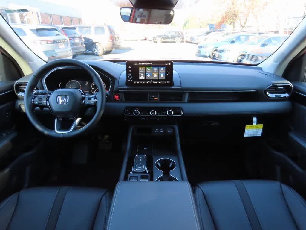 new 2025 Honda Pilot car, priced at $47,550