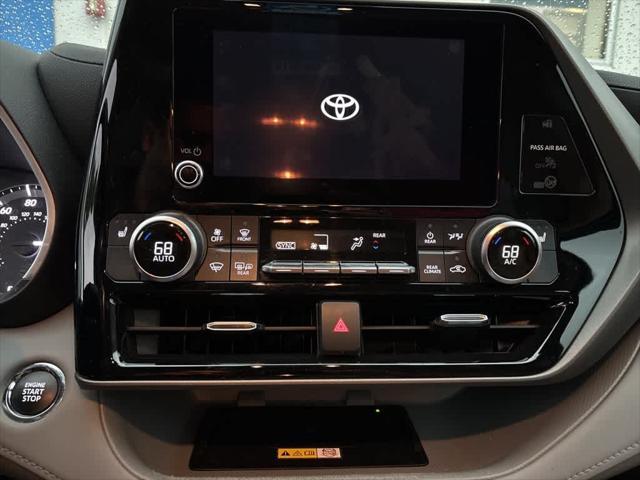 used 2023 Toyota Highlander car, priced at $40,995