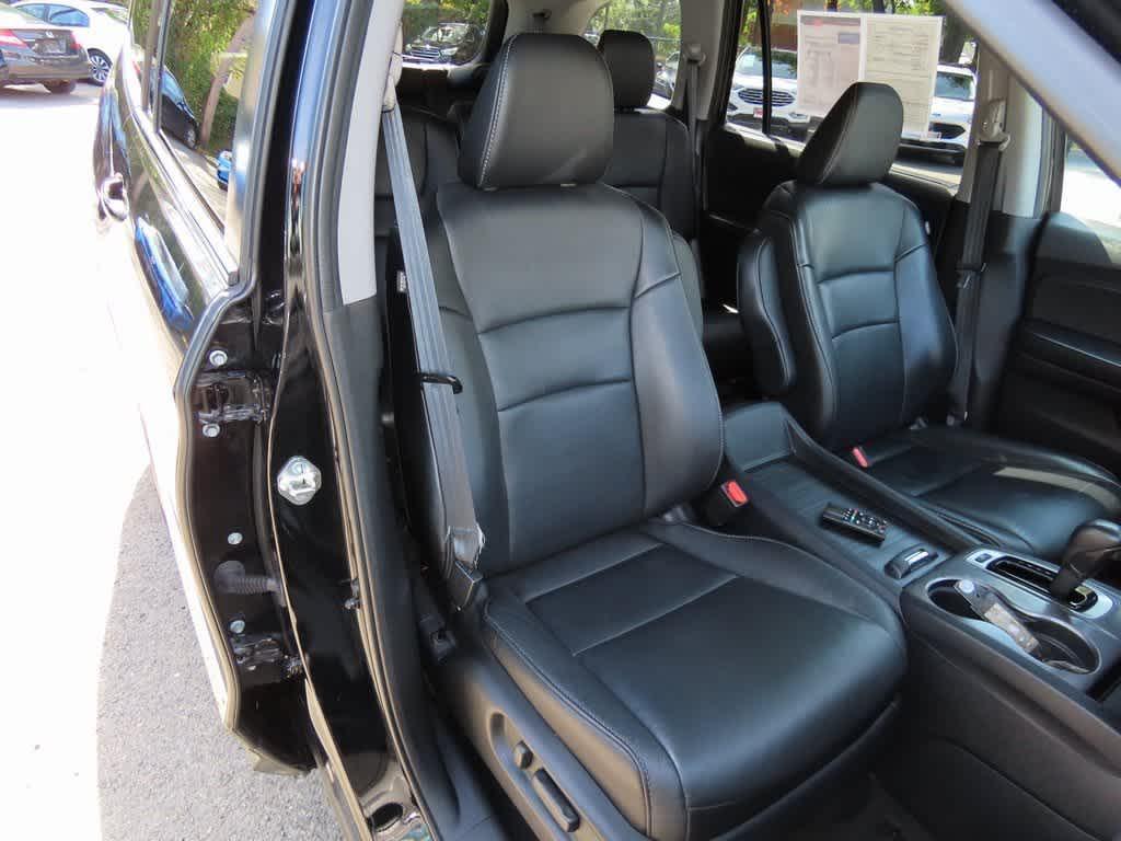 used 2020 Honda Pilot car, priced at $15,495