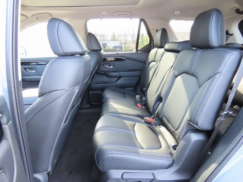 new 2025 Honda Pilot car, priced at $53,450