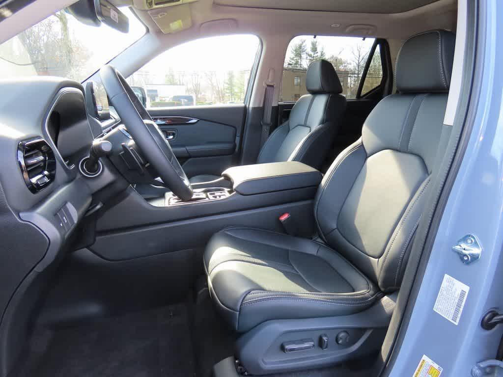 new 2025 Honda Pilot car, priced at $53,450