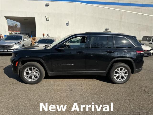 used 2022 Jeep Grand Cherokee car, priced at $31,995