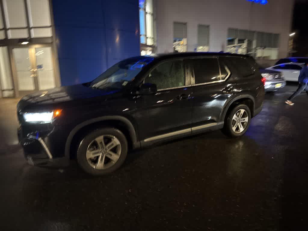 used 2023 Honda Pilot car, priced at $36,995