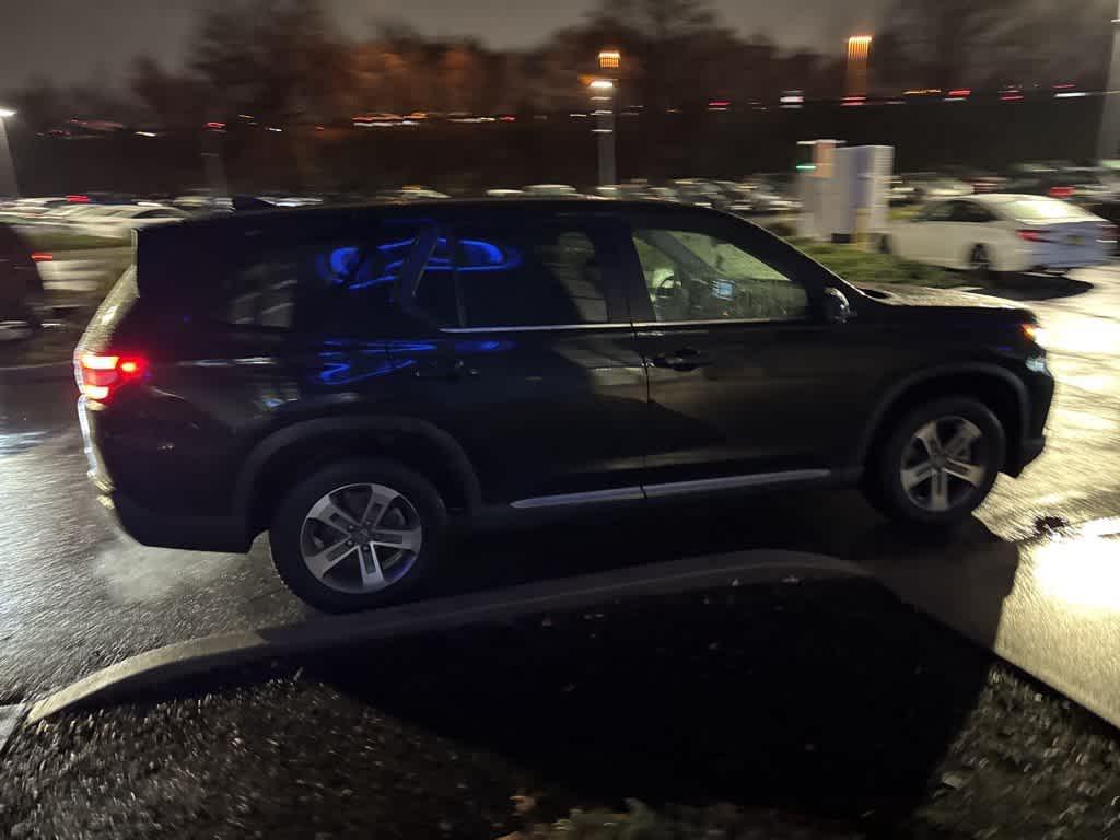 used 2023 Honda Pilot car, priced at $36,995