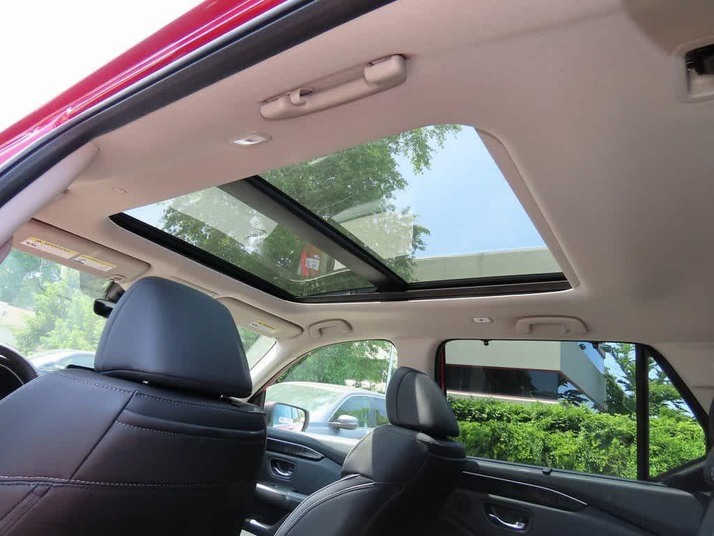 new 2025 Honda Pilot car, priced at $55,030
