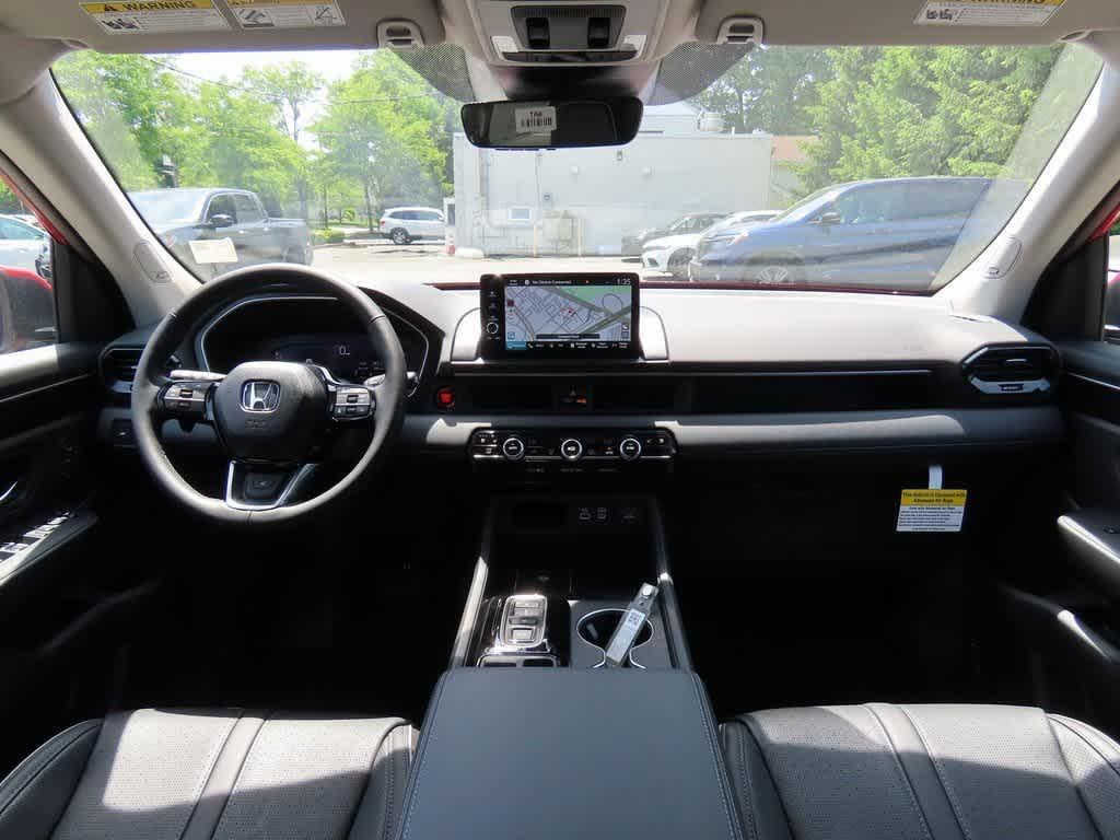 new 2025 Honda Pilot car, priced at $55,030