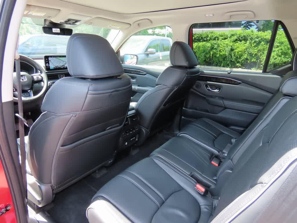 new 2025 Honda Pilot car, priced at $55,030