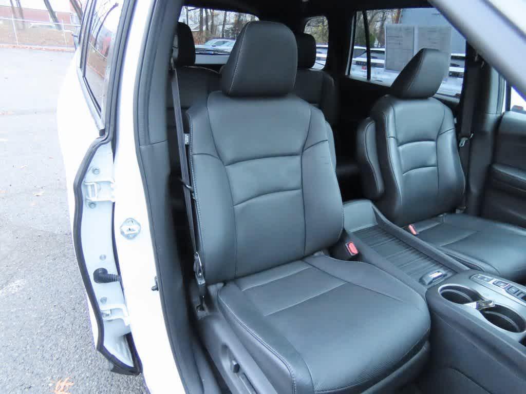 used 2022 Honda Passport car, priced at $30,495