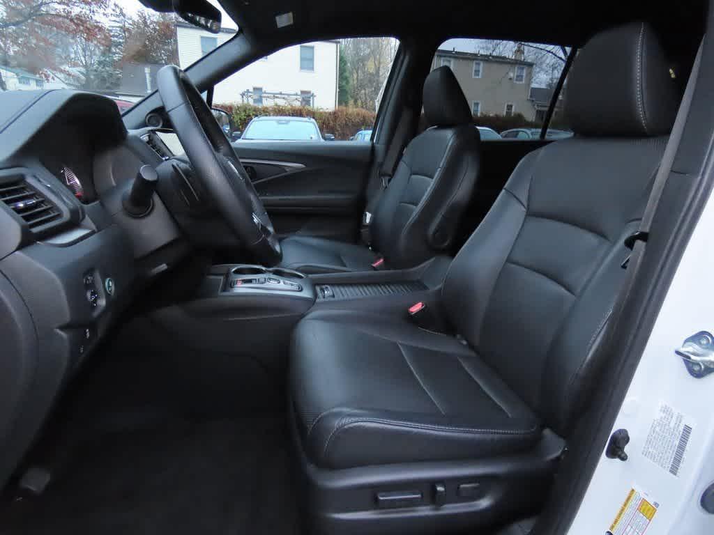 used 2022 Honda Passport car, priced at $30,495