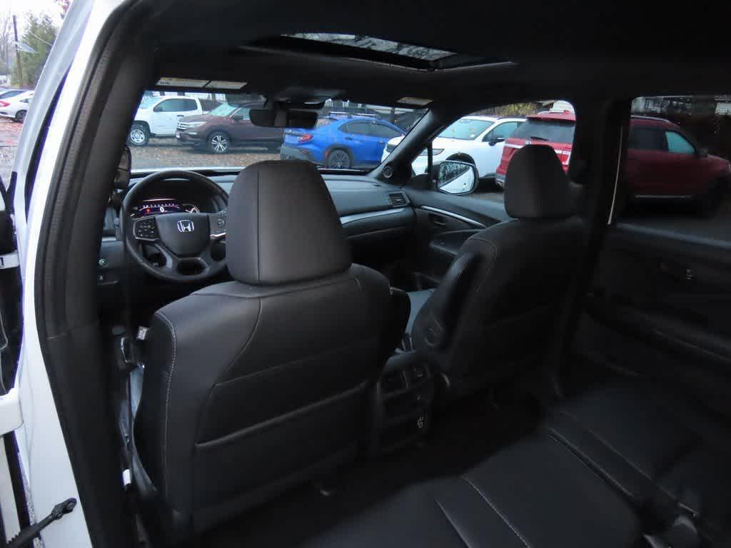 used 2022 Honda Passport car, priced at $30,495