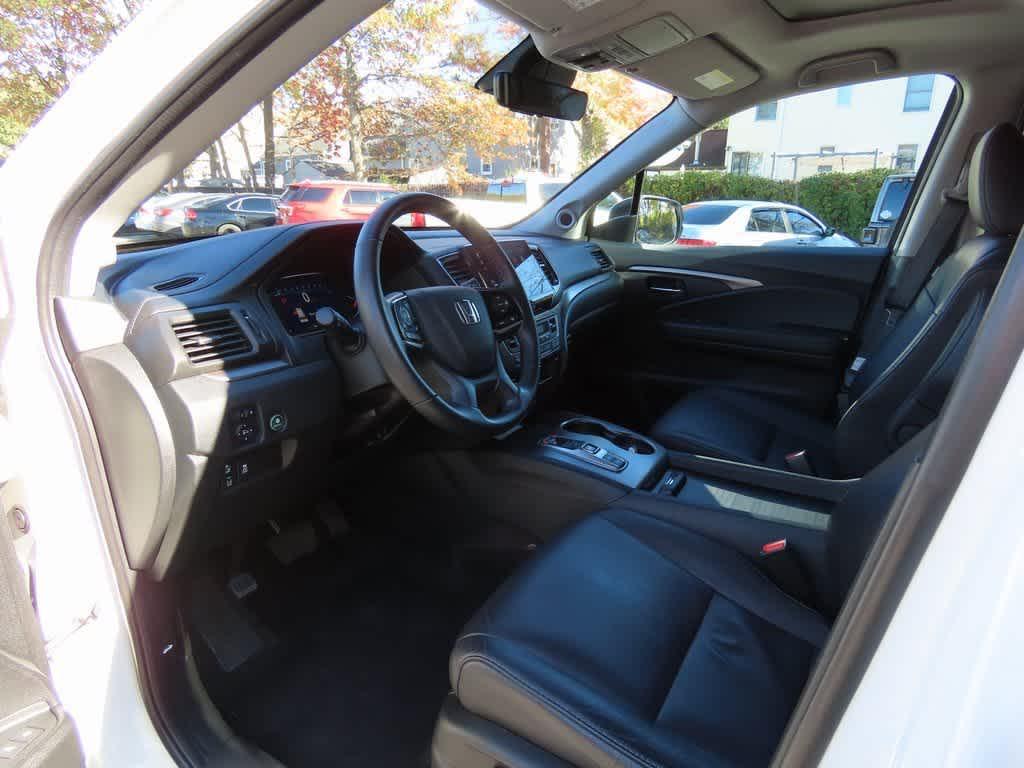 used 2022 Honda Pilot car, priced at $28,995