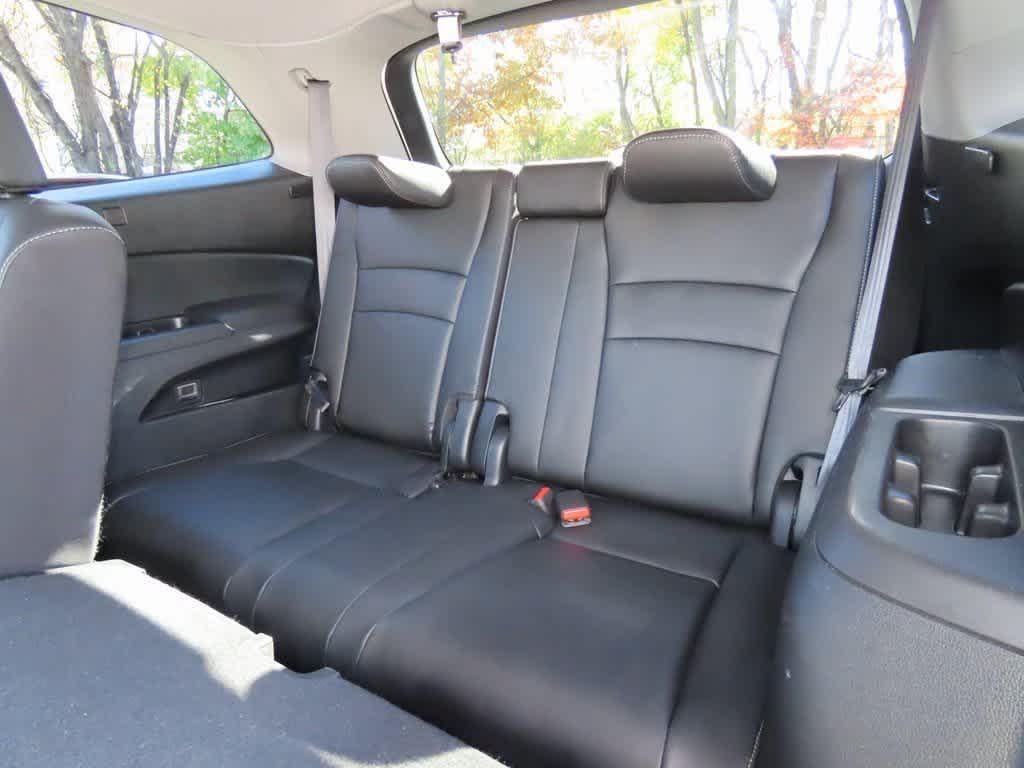 used 2022 Honda Pilot car, priced at $28,995