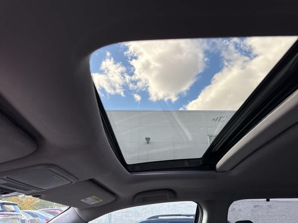 used 2022 Honda Pilot car, priced at $30,000