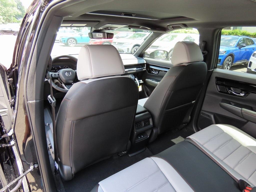 new 2026 Honda CR-V Hybrid car, priced at $43,645