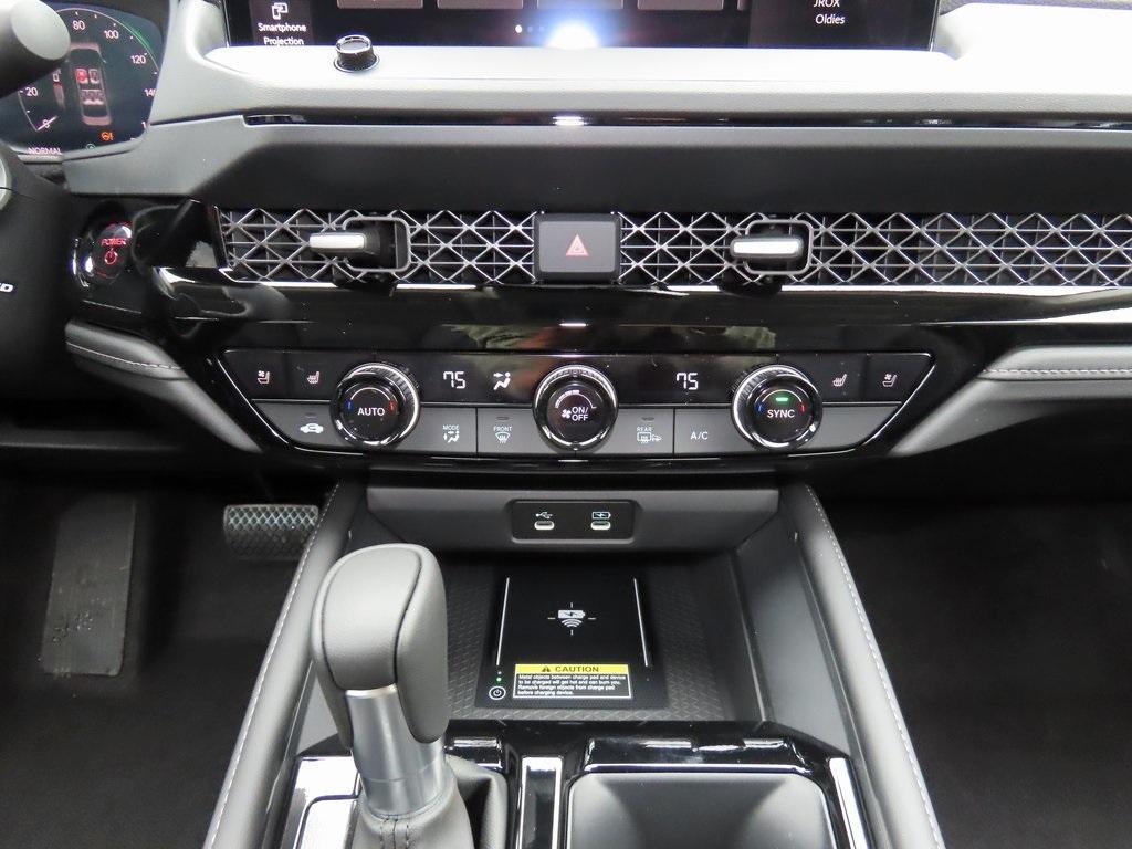 new 2025 Honda Accord Hybrid car, priced at $40,450