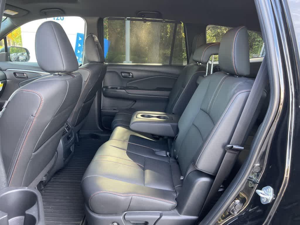 used 2022 Honda Pilot car, priced at $33,995