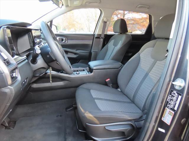 used 2023 Kia Sorento car, priced at $23,995