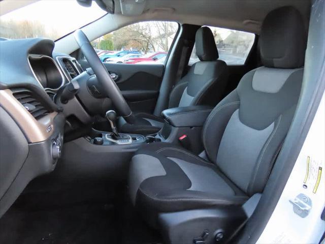 used 2014 Jeep Cherokee car, priced at $7,995