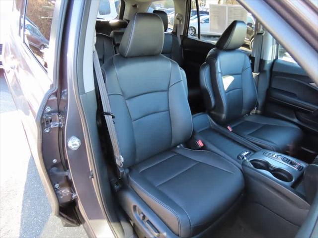 used 2022 Honda Pilot car, priced at $32,695