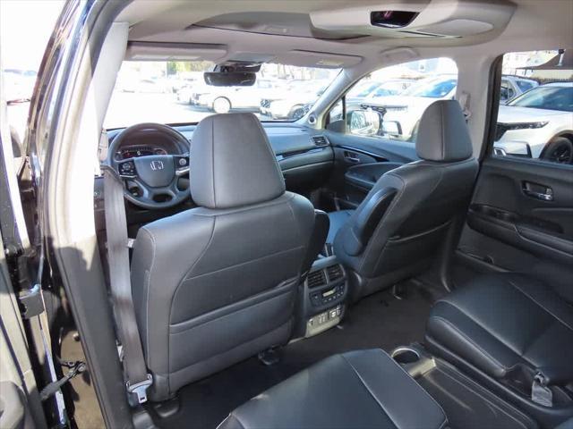 used 2022 Honda Pilot car, priced at $33,995