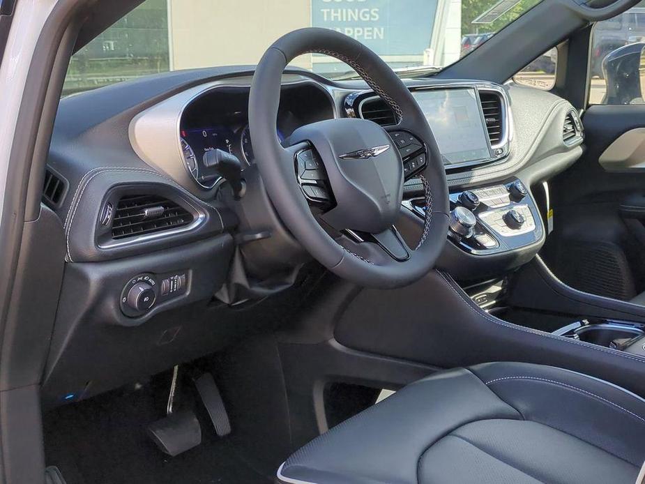 new 2023 Chrysler Pacifica car, priced at $48,182