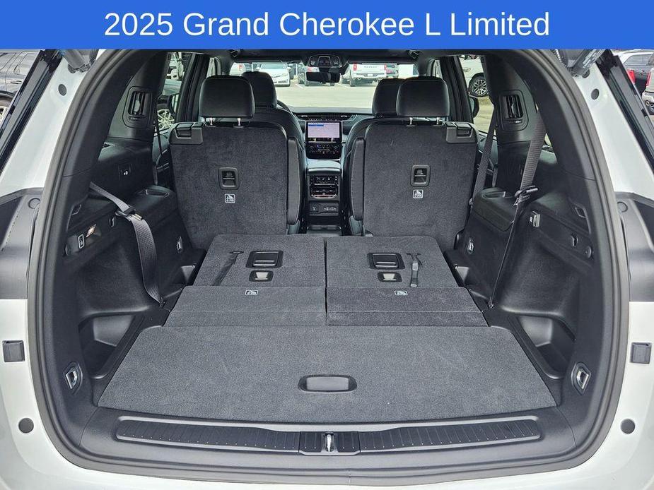 new 2025 Jeep Grand Cherokee L car, priced at $49,664