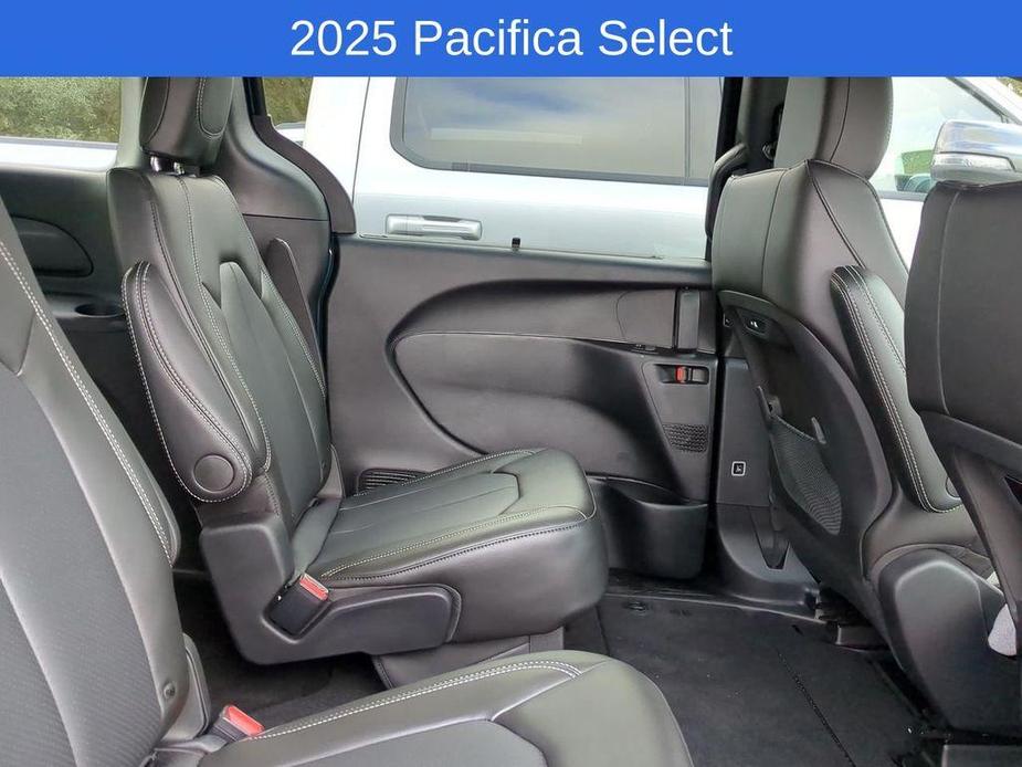 new 2025 Chrysler Pacifica car, priced at $35,944