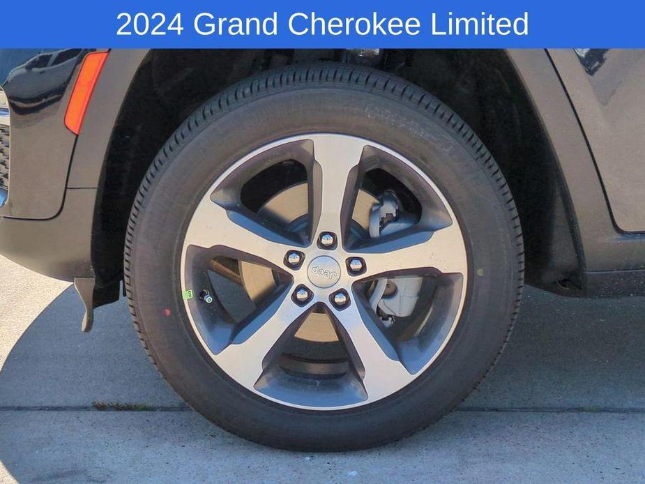 new 2024 Jeep Grand Cherokee car, priced at $40,628