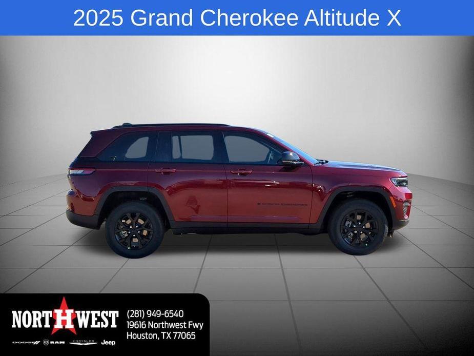 new 2025 Jeep Grand Cherokee car, priced at $40,804