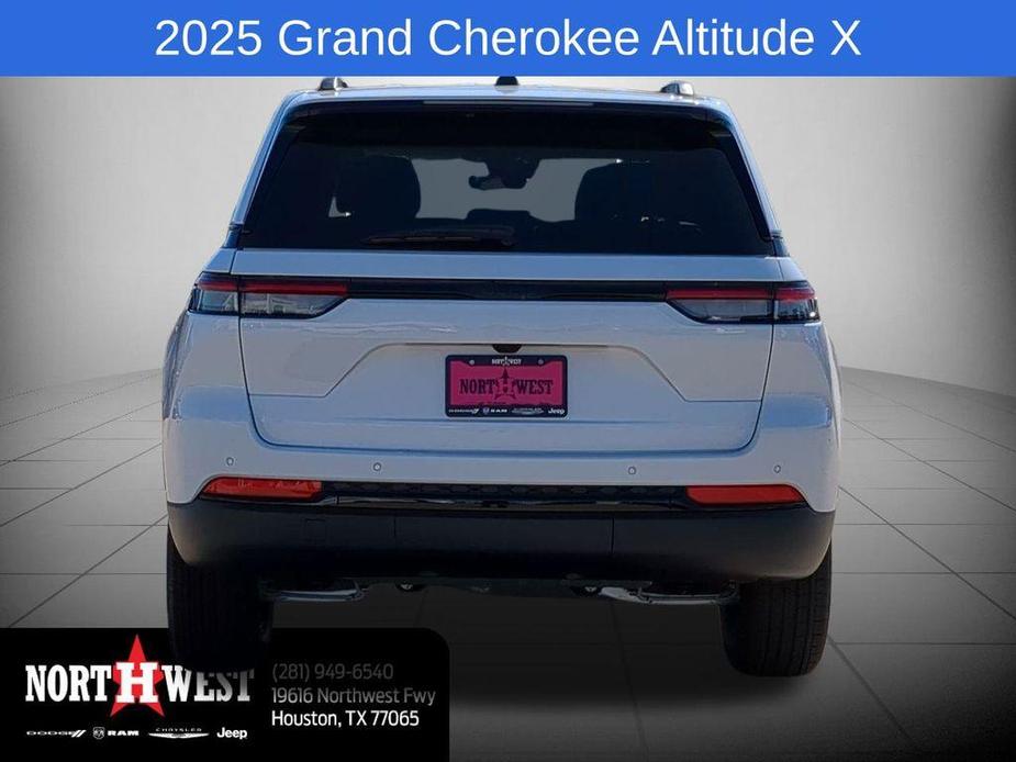 new 2025 Jeep Grand Cherokee car, priced at $40,238