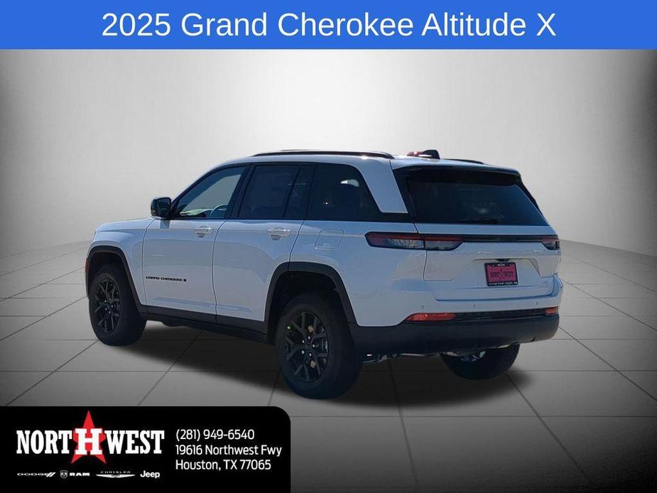 new 2025 Jeep Grand Cherokee car, priced at $40,238