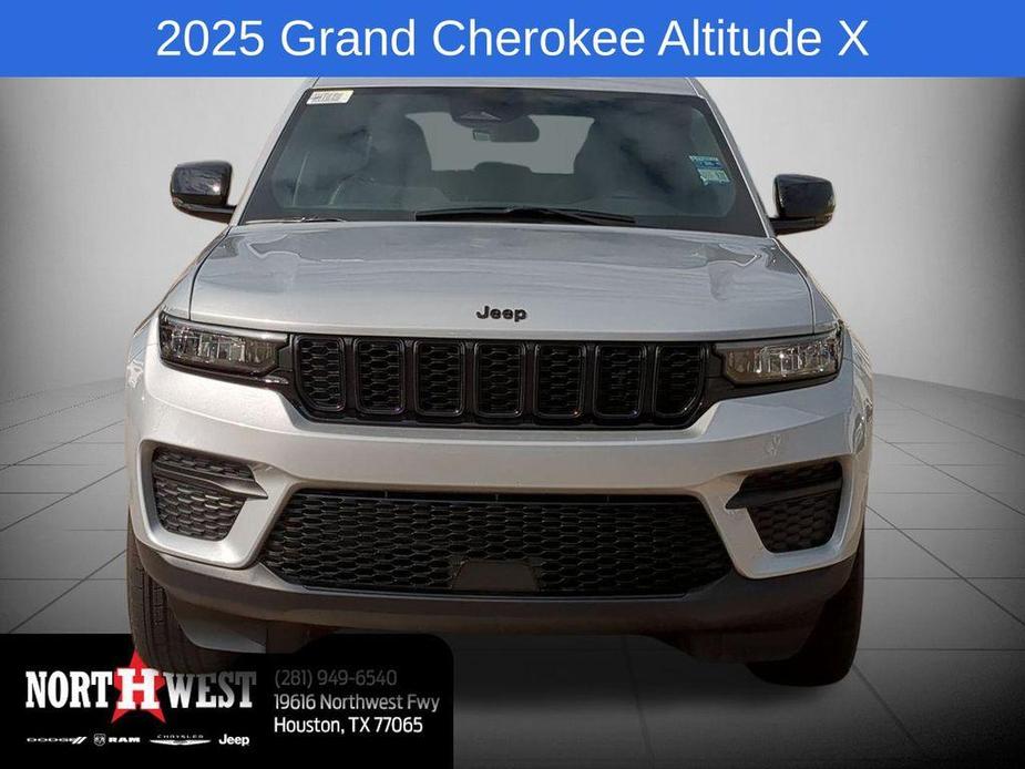 new 2025 Jeep Grand Cherokee car, priced at $40,804