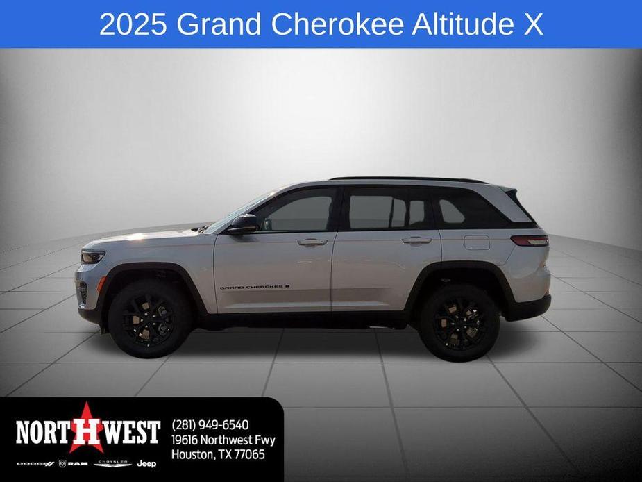 new 2025 Jeep Grand Cherokee car, priced at $40,804