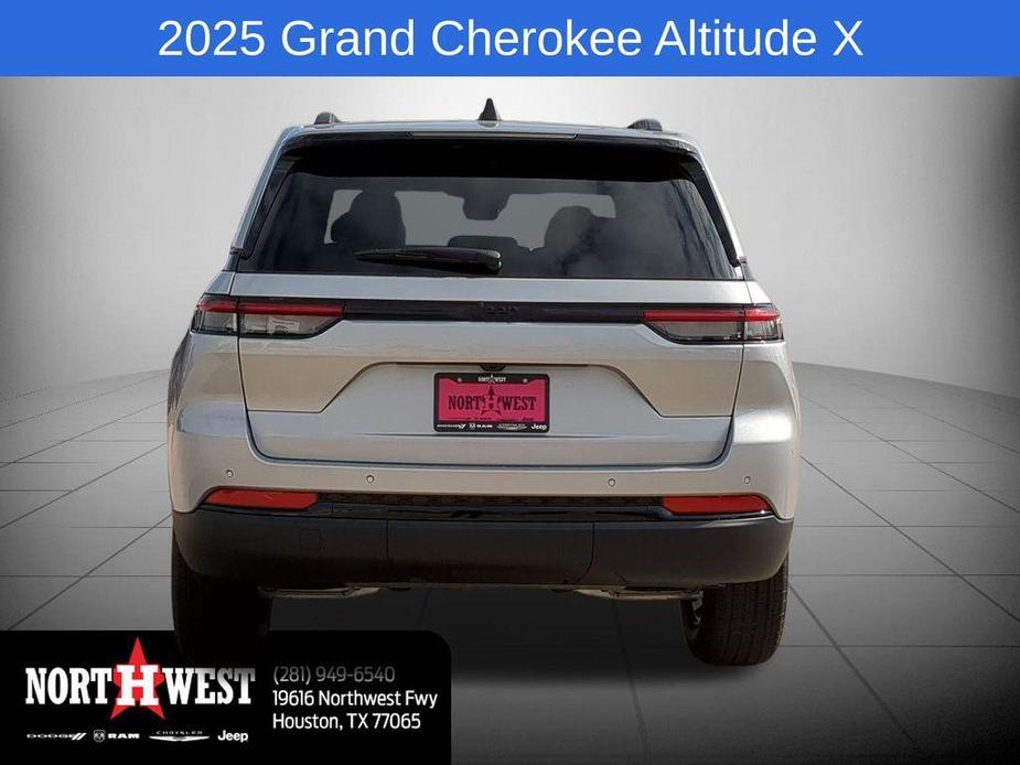 new 2025 Jeep Grand Cherokee car, priced at $40,804