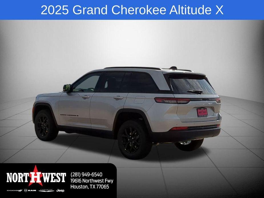 new 2025 Jeep Grand Cherokee car, priced at $40,804