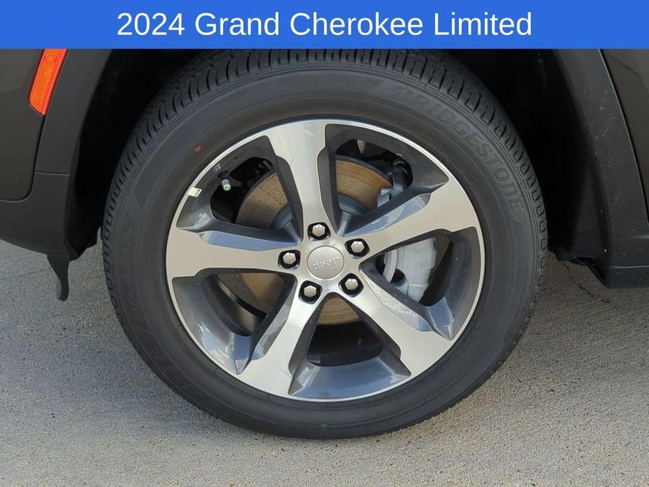 new 2024 Jeep Grand Cherokee car, priced at $41,328