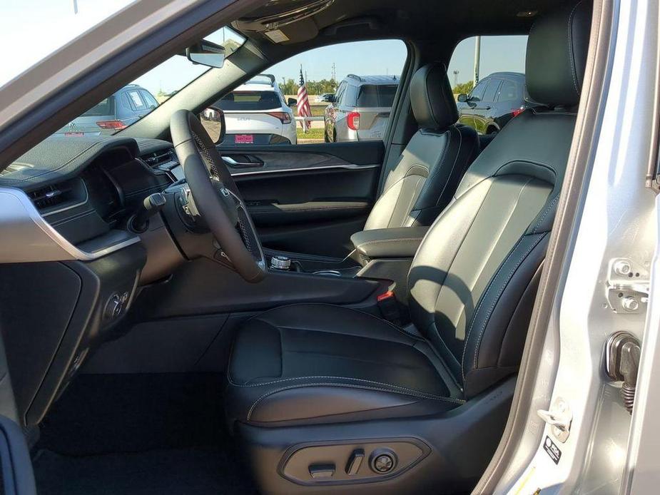 new 2025 Jeep Grand Cherokee L car, priced at $46,423