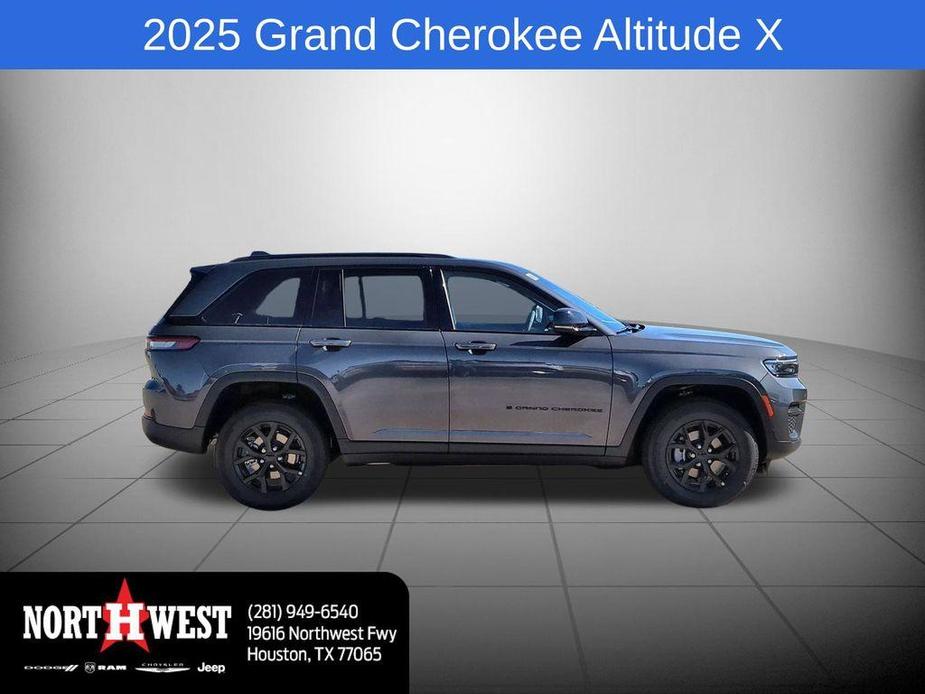 new 2025 Jeep Grand Cherokee car, priced at $40,804