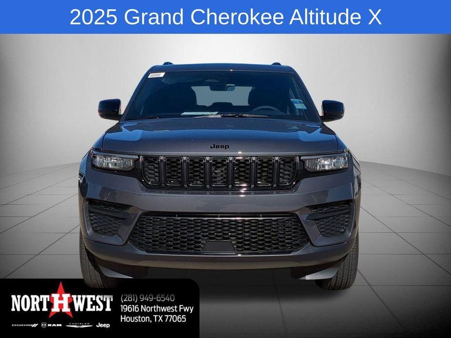 new 2025 Jeep Grand Cherokee car, priced at $40,804