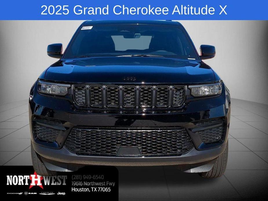 new 2025 Jeep Grand Cherokee car, priced at $40,804