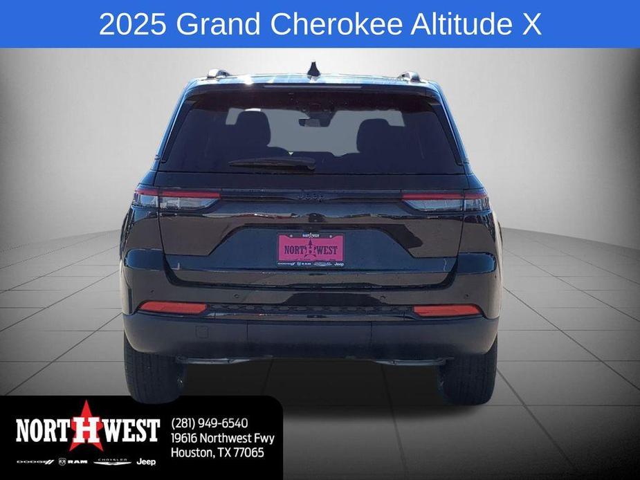 new 2025 Jeep Grand Cherokee car, priced at $40,804