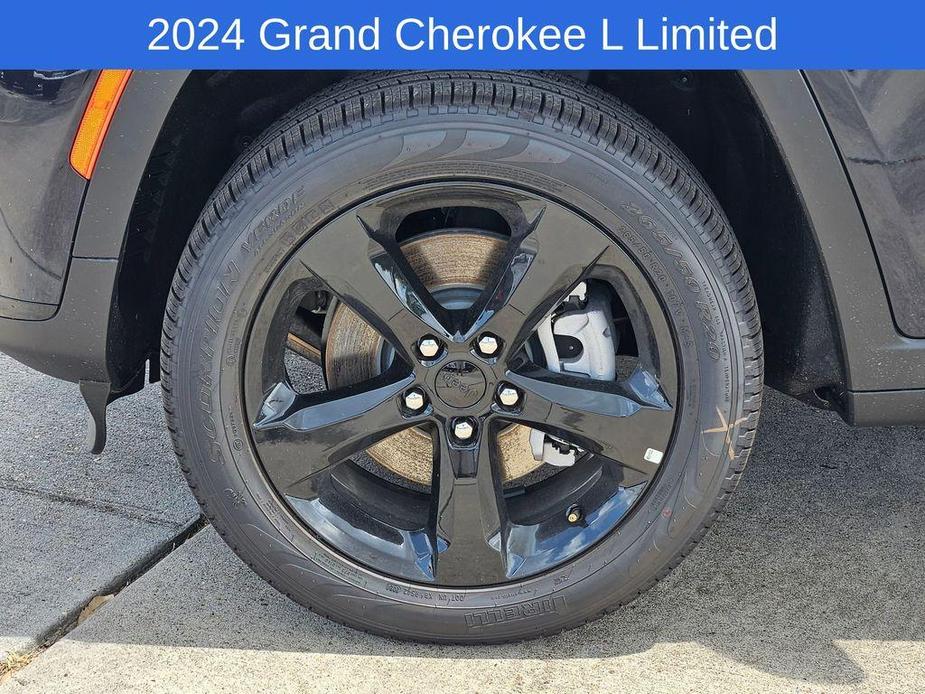 new 2024 Jeep Grand Cherokee L car, priced at $40,218