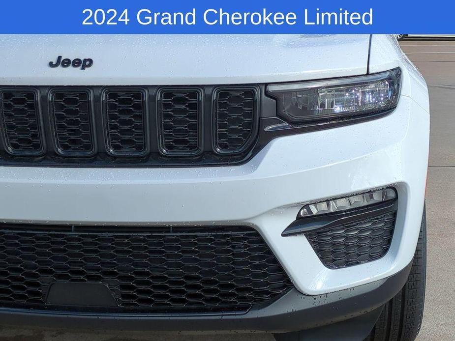 new 2024 Jeep Grand Cherokee car, priced at $42,498