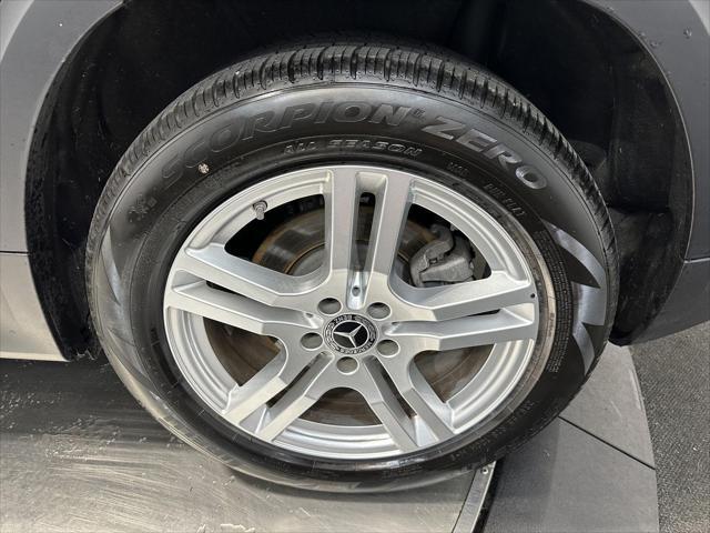 used 2022 Mercedes-Benz GLB 250 car, priced at $32,000