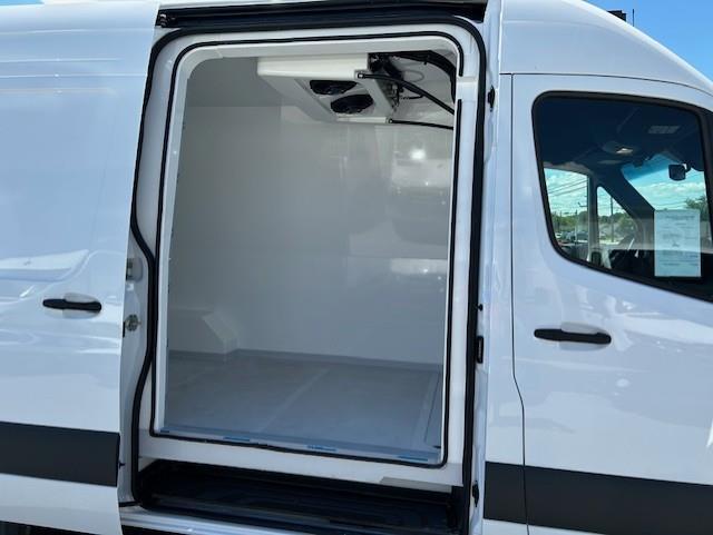 new 2025 Mercedes-Benz Sprinter 2500 car, priced at $84,314