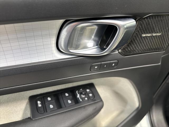 used 2020 Volvo XC40 car, priced at $26,900
